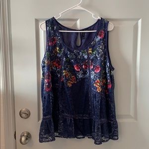 Blue floral New Directions lace blouse!